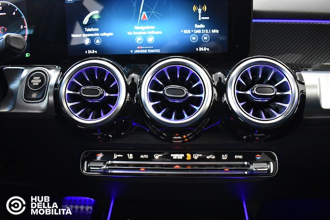MERCEDES-BENZ GLB 200 d Automatic Premium